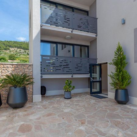 Appartamento Grey House Bol Esterno foto
