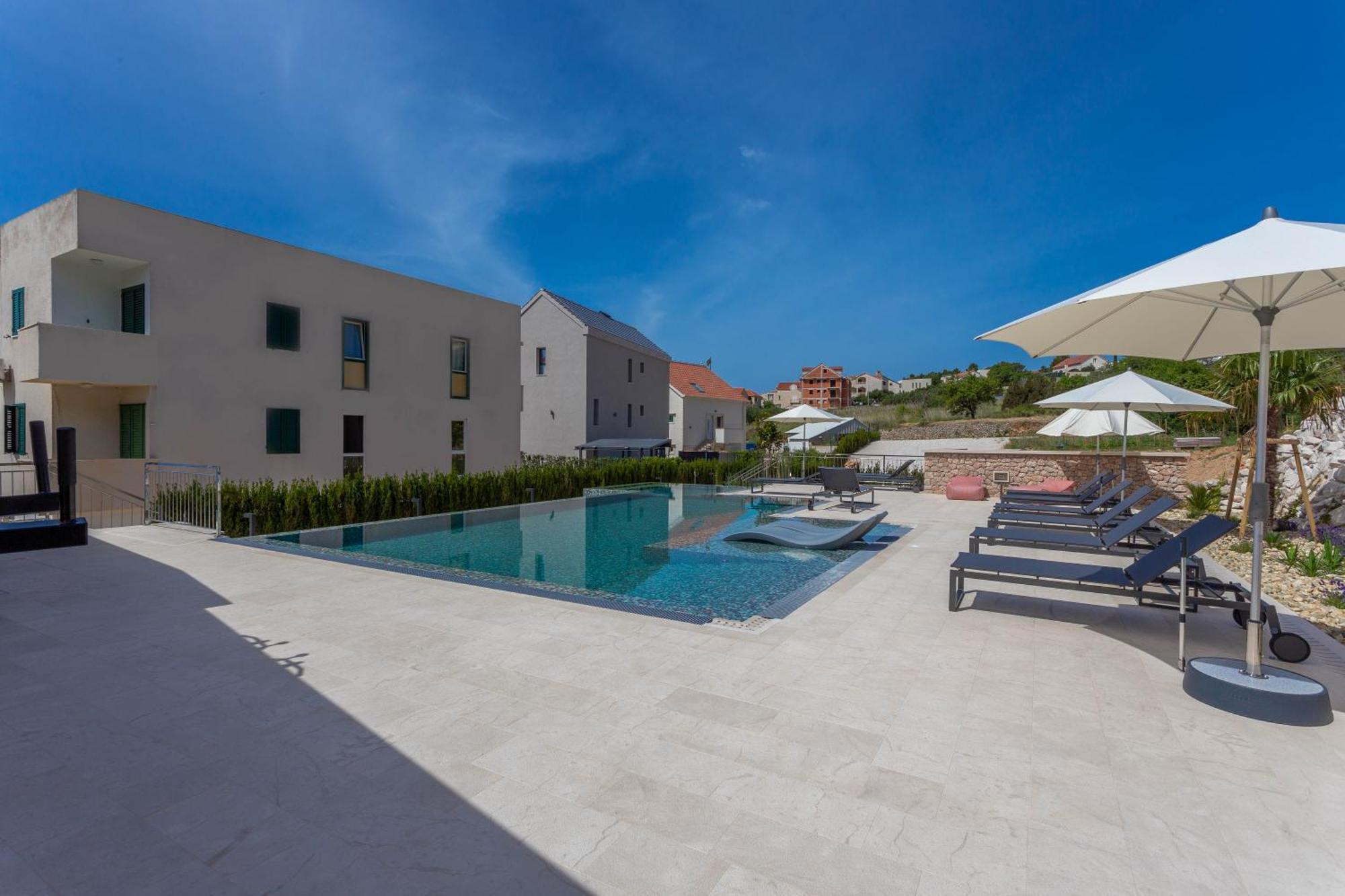 Appartamento Grey House Bol Esterno foto