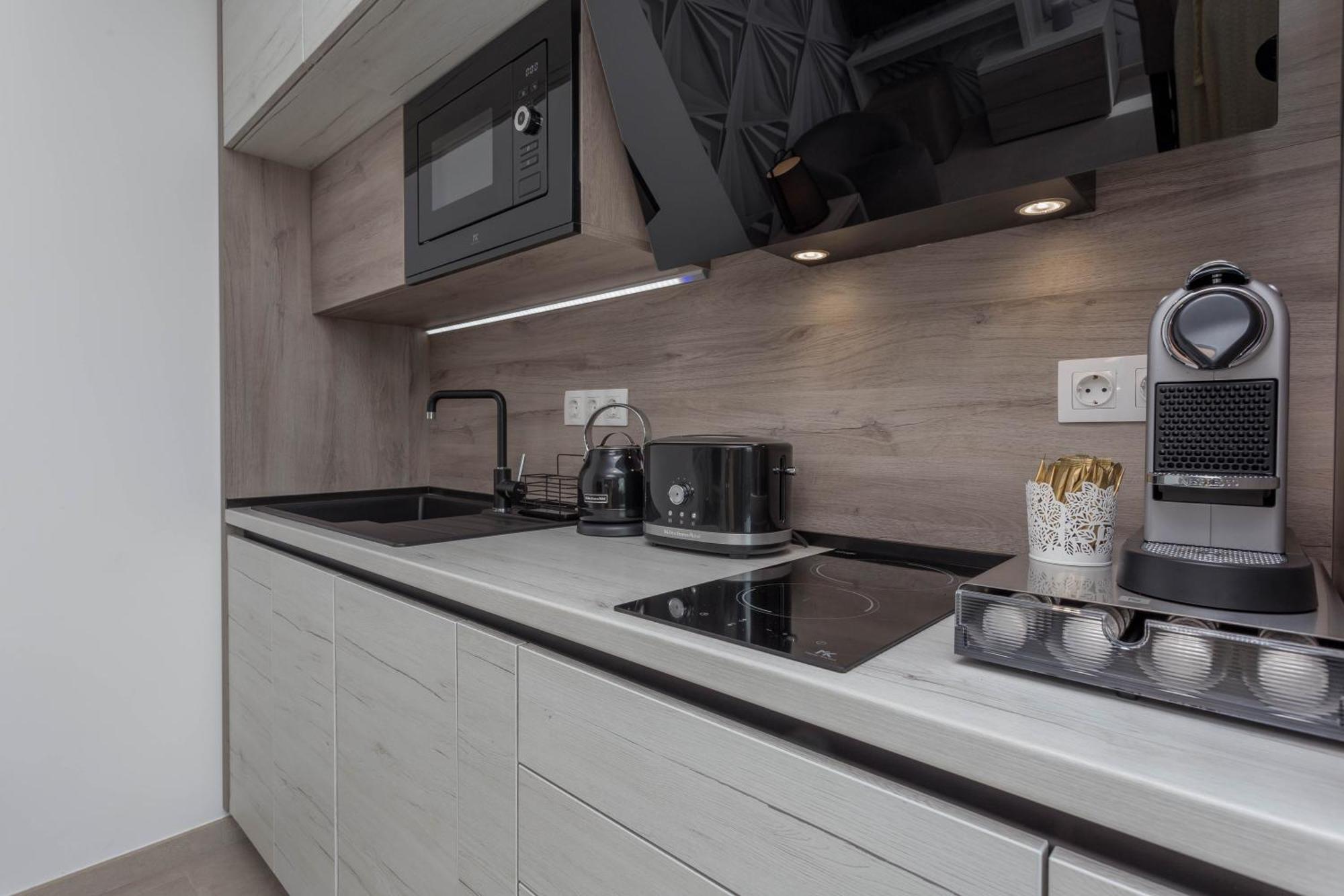 Appartamento Grey House Bol Esterno foto