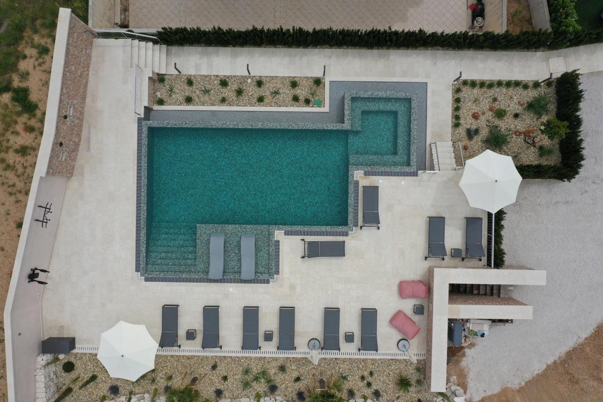 Appartamento Grey House Bol Esterno foto